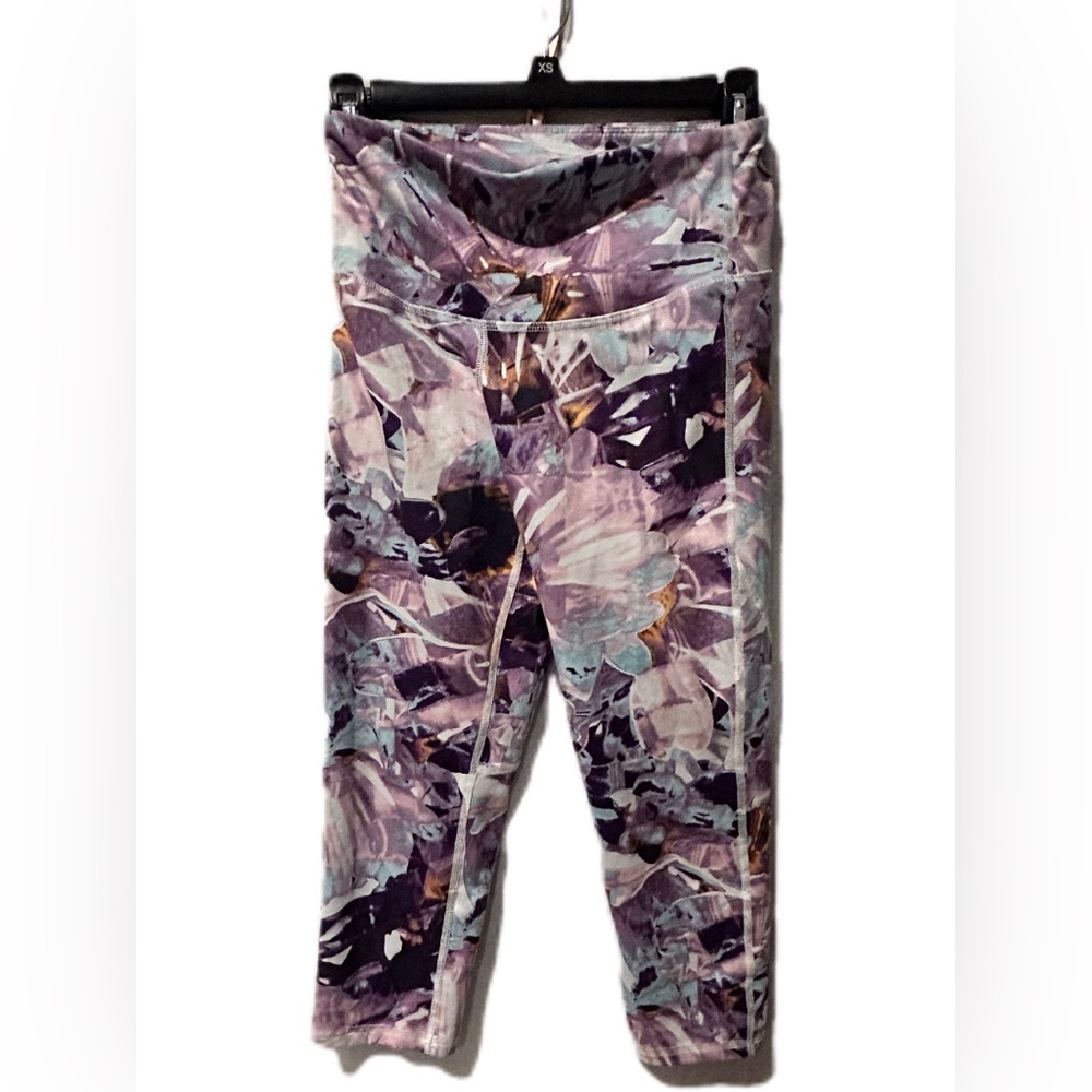 Fun colored small short leggings